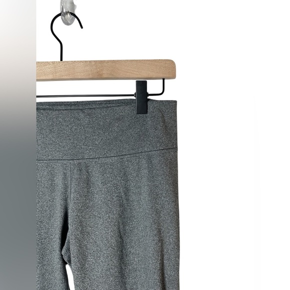 Champion Duo Dry+ Capri Leggings Gray Strappy Hem Women’s Size Small - Picture 3 of 6